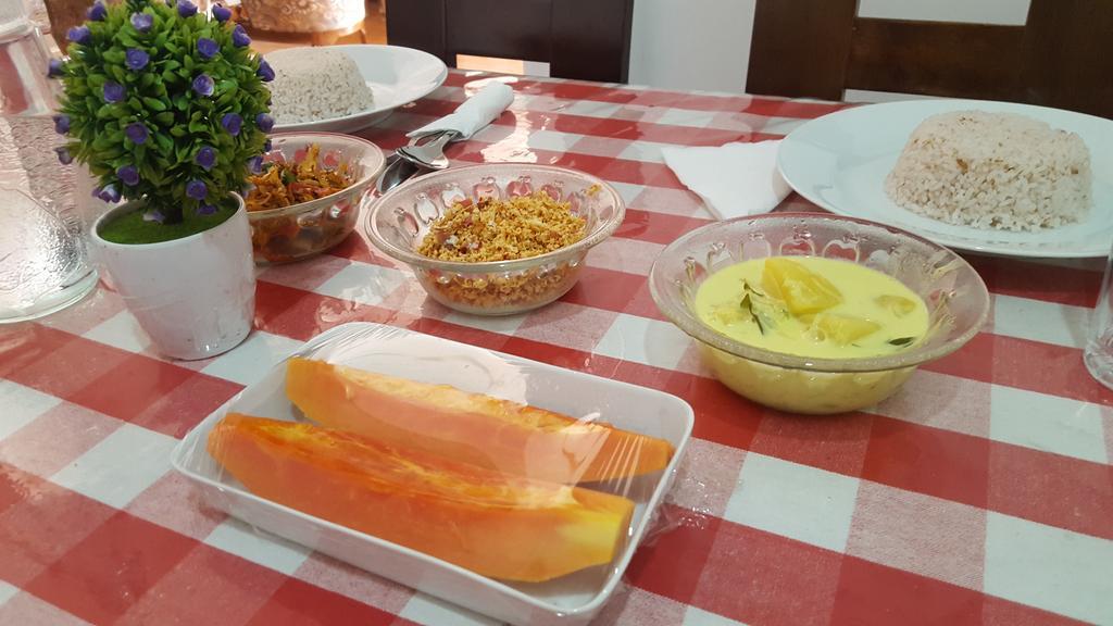 Eranga Guest Ξενοδοχείο Νουβάρα Ελίγια Εξωτερικό φωτογραφία